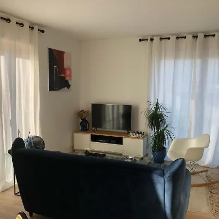 Magnifique Paris, Bord Du Canal Apartment